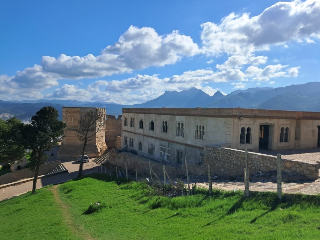 Depuis Tanger : Découvrez Chefchaouen et Tétouan en une journée